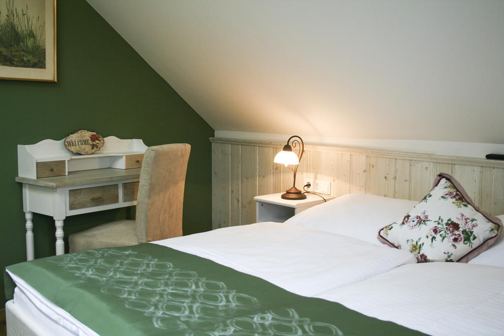 Landgasthof Friedl Hotel Sankt Lorenzen bei Knittelfeld ภายนอก รูปภาพ